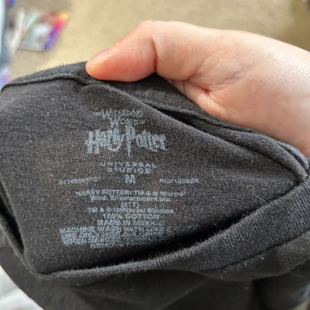Wizarding World of Harry Potter black Tshirt - Picture 2 of 4